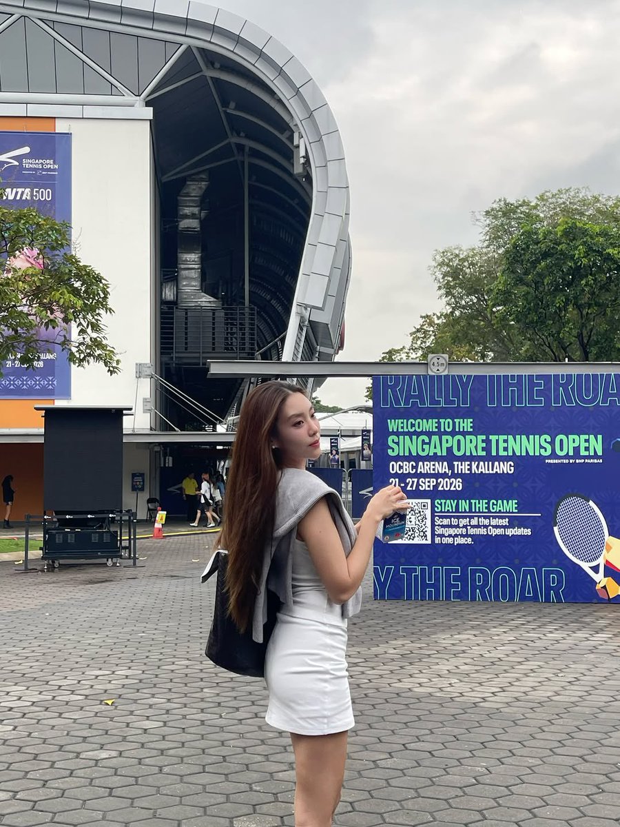 withKaewNatruja tweet picture