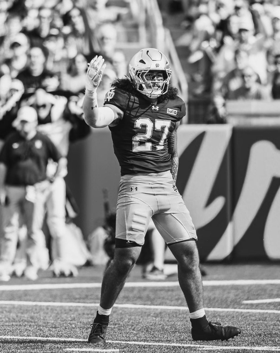 CFBGuy999's tweet photo. Is there a better linebacker in the country than Kyngstonn Viliamu-Asa? https://t.co/gc7Mkvz8YF