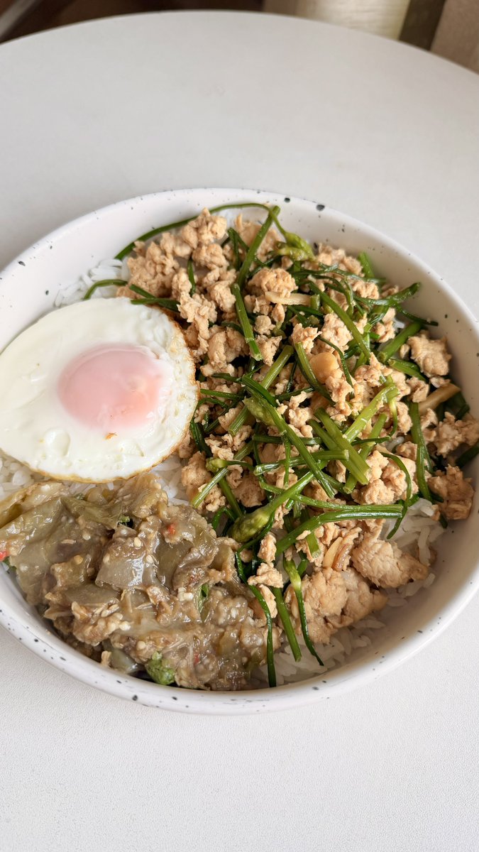 baimonxhealthy's tweet photo. กลับมาทำอาหารกินเองบ่อยขึ้นแล้วววว
- ดอกกุ้ยช่ายไก่สับ
- ข้าวแซลมอนด้ง
- โรลไก่สับเห็ดหอม(อันนี้แคลต่ำ)

ใครคิดเมนูไม่ออก ลอกเมนูไปทำตามได้!🫶🏻🩷⭐️ https://t.co/HbJQoCaRjs
