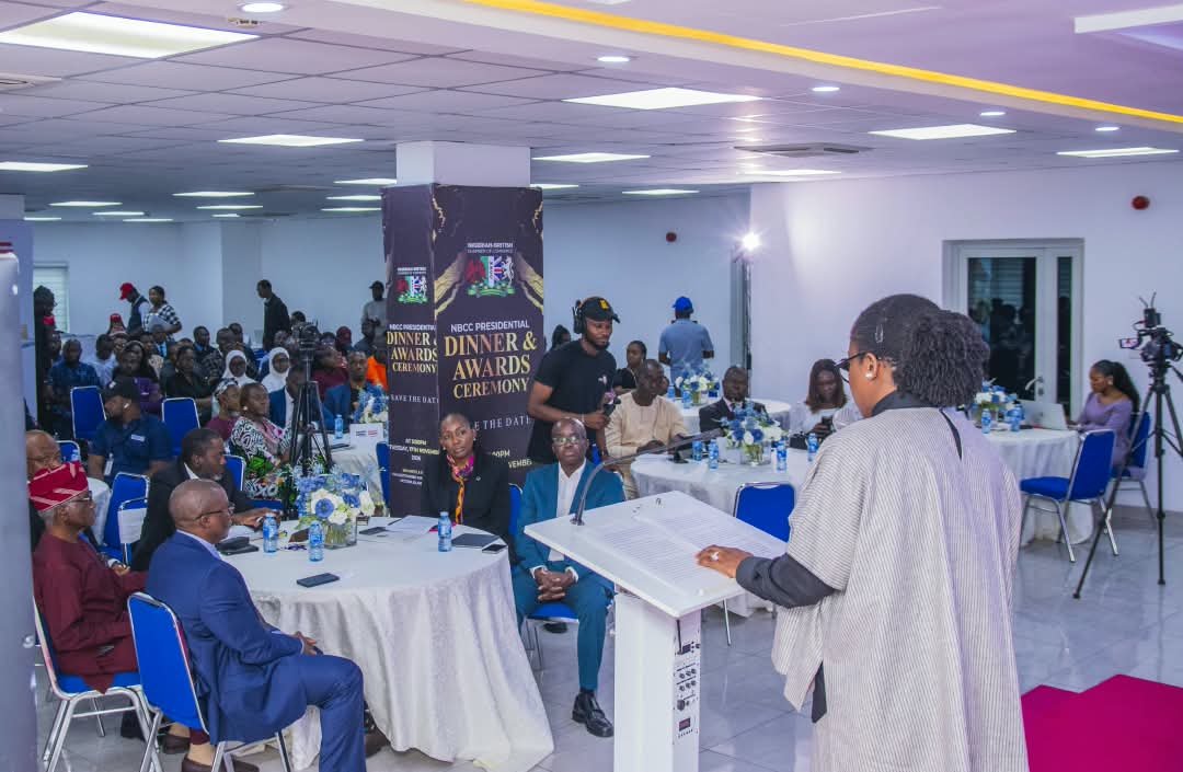 lagosagric1's tweet photo. @Abi_Olusanya critical economic and policy 
issues to shapen Nigeria’s business environment.

#LASG
#FoodSecurity https://t.co/flpNSP8UBK