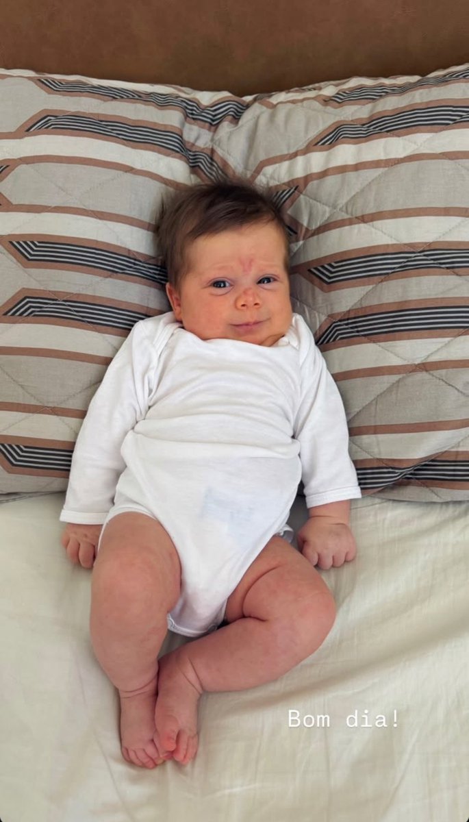protectbelle's tweet photo. a mini Maria Olívia gente 😂🥹😍 breninha tá a cara da vovó https://t.co/c4dbRRBVXt