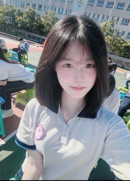 JeremyG32040255's tweet photo. 大学就是好，不用写作业

有人要锐评我的福吗

1：看福    2：看🐻

Luo照  实况！！不要🚪看了别说黑就行 https://t.co/j8oPxHxlwm