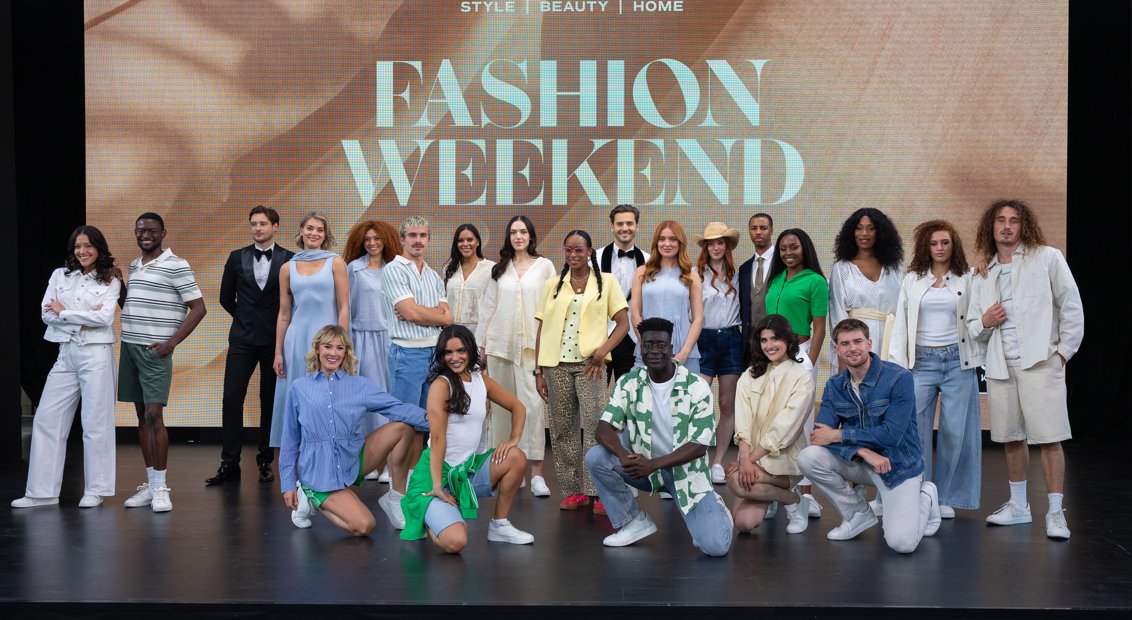 DestinationMK's tweet photo. Your FREE fashion fix has arrived today and tomorrow @centremk 🤩

Fashion Weekend is two packed days of catwalk shows, trend showcases, expert talks, styling sessions, masterclasses and pop-ups! 💋

Head to Middleton Hall, outside John Lewis - FREE ENTRY FOR ALL 👍 https://t.co/FMm4M6VYcB