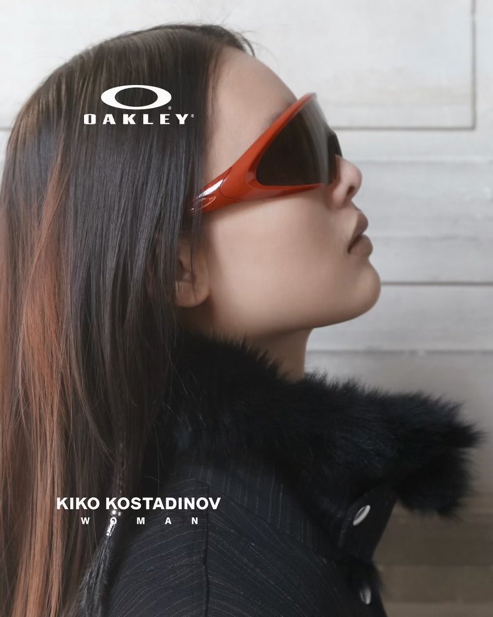 uptod4te's tweet photo. OAKLEY x Kiko Kostadinov ランウェイ発のコラボアイウェアが国内10月1日（木）／10月2日（金）より発売 【 オークリー キココスタディノフ 】
https://t.co/Mxgr1w2XZc https://t.co/qElZWjFwZV