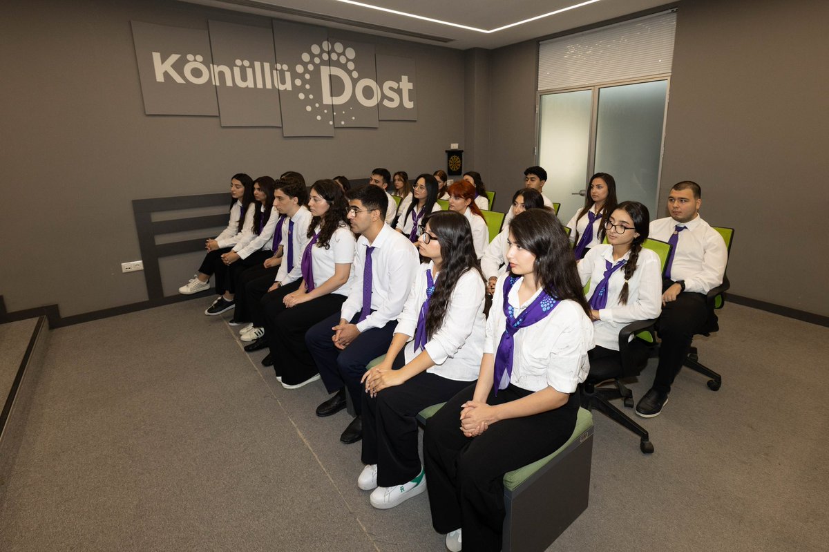 dostagentliyi's tweet photo. DOST Agentliyində Vətən müharibəsi iştirakçıları ilə gəncləri bir araya gətirən “Zəfər nəsli” adlı tədbir baş tutub.
↪️ https://t.co/AfyOyHxmh6
#ƏƏSMN #DOSTAgentliyi #KönüllüDOST #VətənMüharibəsi #ZəfərNəsli https://t.co/v1SnJebQpX
