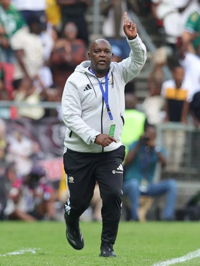 LungstarSibiya's tweet photo. Accommodation ball sitting nicely on top of the log with a big GD and maximum points 👌🏼🇿🇦🇿🇦🇿🇦 Pitso is HIM! 🐐😅 https://t.co/U3zandUPbt