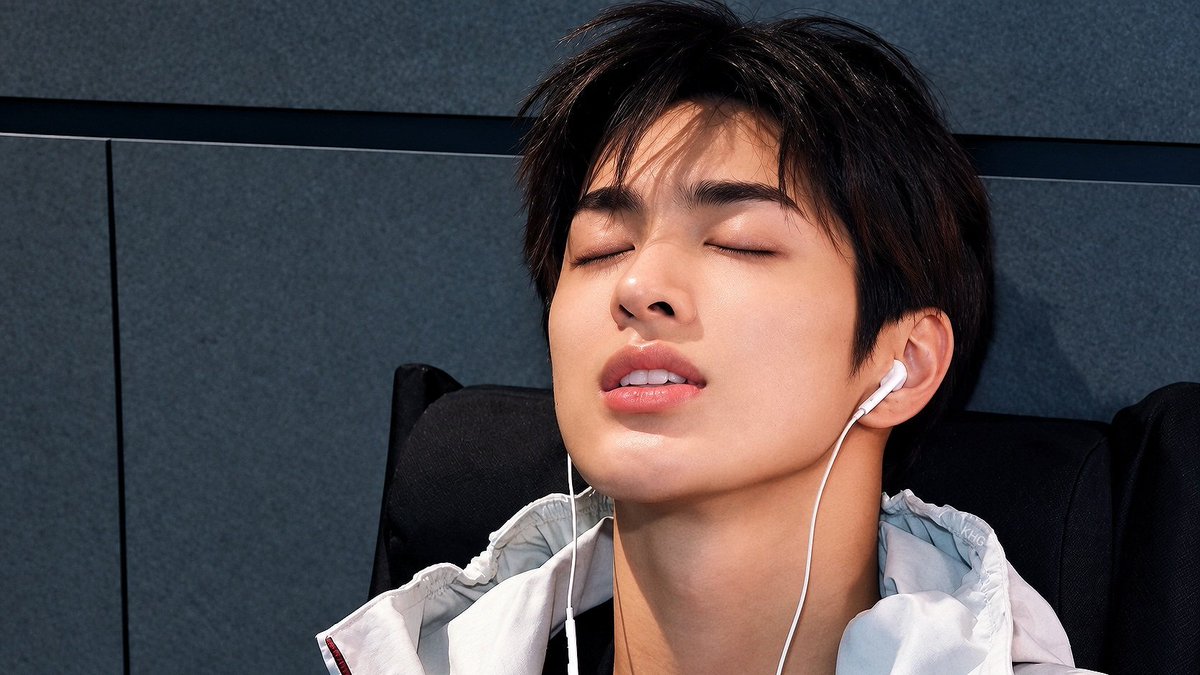 Keovho's tweet photo. Makasih yang udah mau main sama aku. Maaf klo banyak orang tua yang tersakiti 💔🤕 semoga setelah ini kita menjadi lebih peka dengan sekitar #gaknyambung 
Yuk kumpulin poinnya disini. Selamat malam, selamat beristirahat https://t.co/nik8ObV1HR