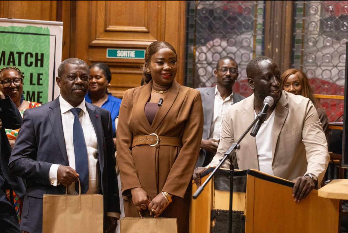 omondoker's tweet photo. 🇨🇩🇫🇷 Paludisme | Paris — Hôtel de Ville. À l’occasion d’une rencontre avec des élus locaux français et des partenaires engagés dans la lutte contre le paludisme, la députée congolaise @ChristelleVuan1 a porté la voix de l’Afrique et plaidé pour un renforcement des financements du Fonds mondial en faveur de la lutte contre le paludisme. 

#Paludisme #RDC #Afrique #FondsMondial