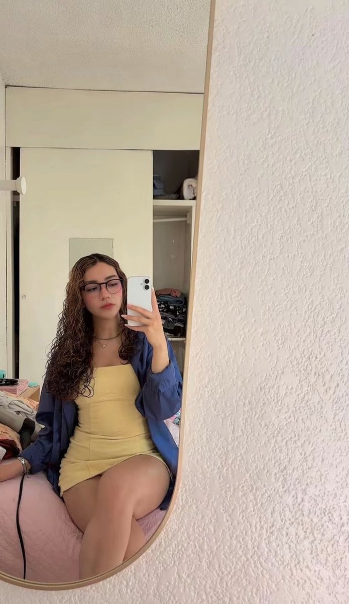 Jazz_min98's tweet photo. Toca de amarillo 💛 https://t.co/hca20alfuH