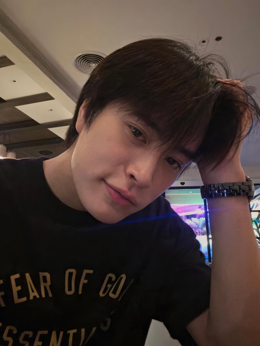 oxypamine's tweet photo. หน้าสดผมไม่เซท หล่อออแกนิกสุดๆ เจมเชื่อพี่ลงรูปไลฟ์สไตล์บ่อยๆโพแฟนสาวหนูเพิ่มเกิน 50% แน่นอน จริงๆนะเชื่อพี่ลงบ่อยๆ😆
#Gemini_NT #เจมีไนน์ @gemini_ti https://t.co/g4crsBCLLt