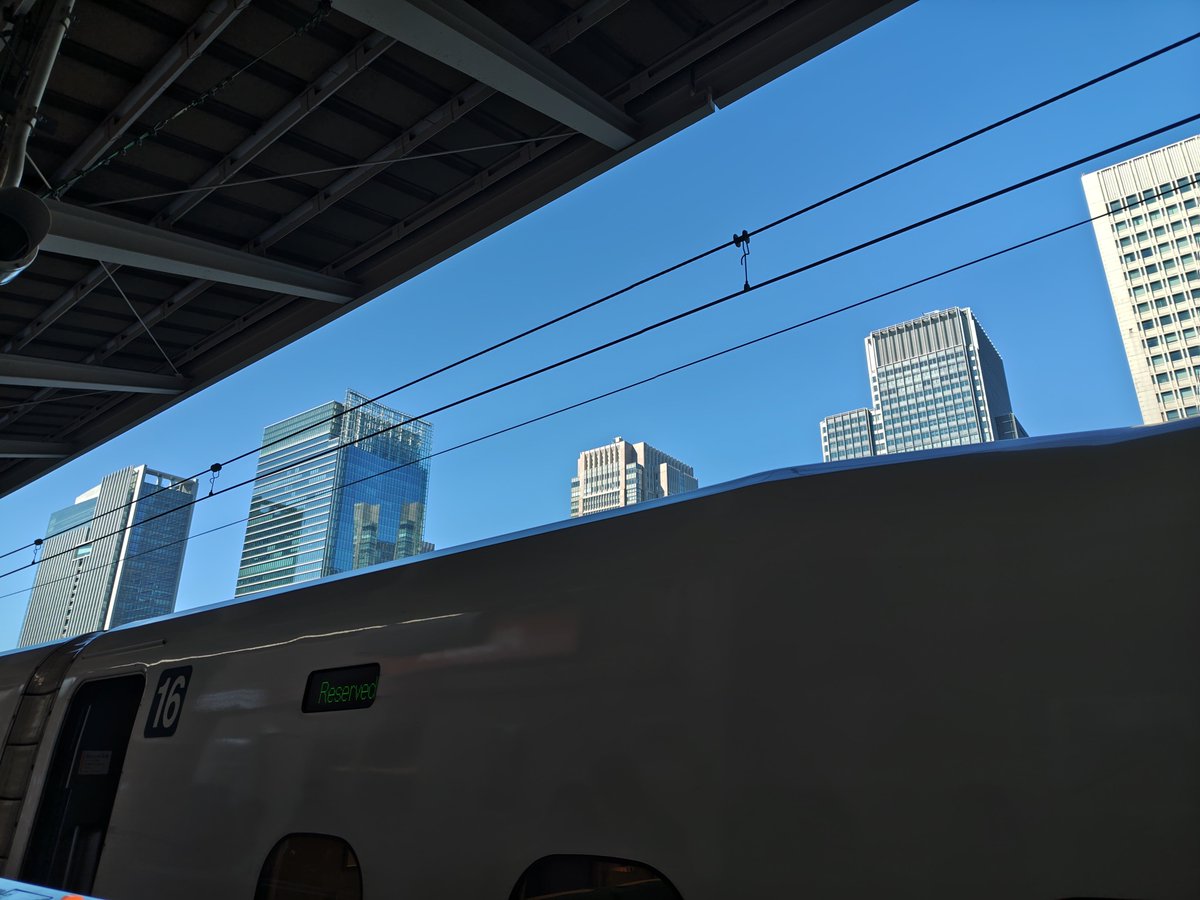 HozkiFerrari's tweet photo. 車内販売が終わっていてボイスドラマのシンカンセンスゴイカタイアイスは食べれなかったが…倉敷を経て島根の地で白バラプレミアムミルクを♪
食・芸術・旅 まさに秋かな🍁
#たんプリ　#推し旅　#倉敷 https://t.co/3k3iGMkfr5