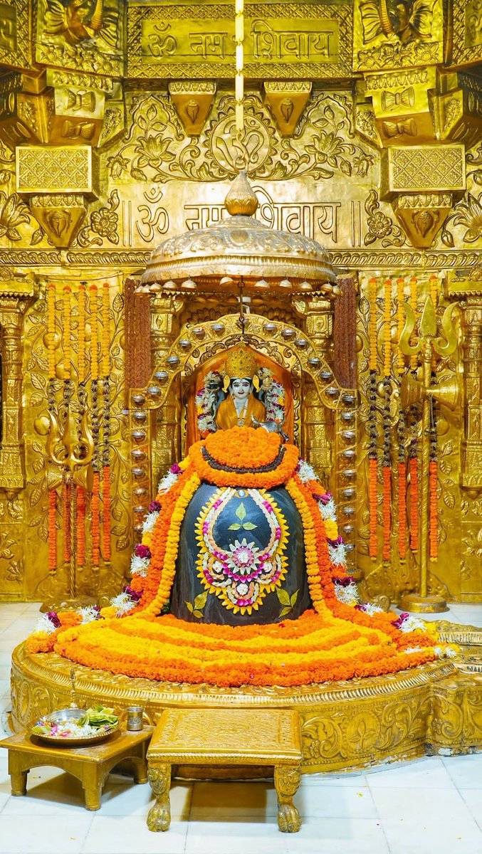 Nishapati1981's tweet photo. *🙏🏻🌷જય શ્રી સોમનાથ મહાદેવ🌷🙏🏻*
*🛕श्री सोमनाथ महादेव मंदिर🛕*
*प्रथम ज्योतिर्लिंग - गुजरात ( सौराष्ट्र )*
दिनांकः 01अक्टूबर 2026, भाद्रपद कृष्ण पंचमी - गुरुवार
 *🌞सायं शृंगार🌞* https://t.co/hEfQkVRQIS