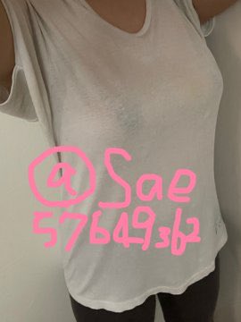 Sae57649362's tweet photo. 使い古しTシャツいかがでしょうか~？❤︎
黄ばみがお恥ずかしい💦🫣
本日もお取引おまちしてますっ⭐️
#売り子  #足物売ります #パンプス売ります #運動靴売ります #下着売り子 #靴下売ります  #靴売ります https://t.co/kCVU2VTdGY