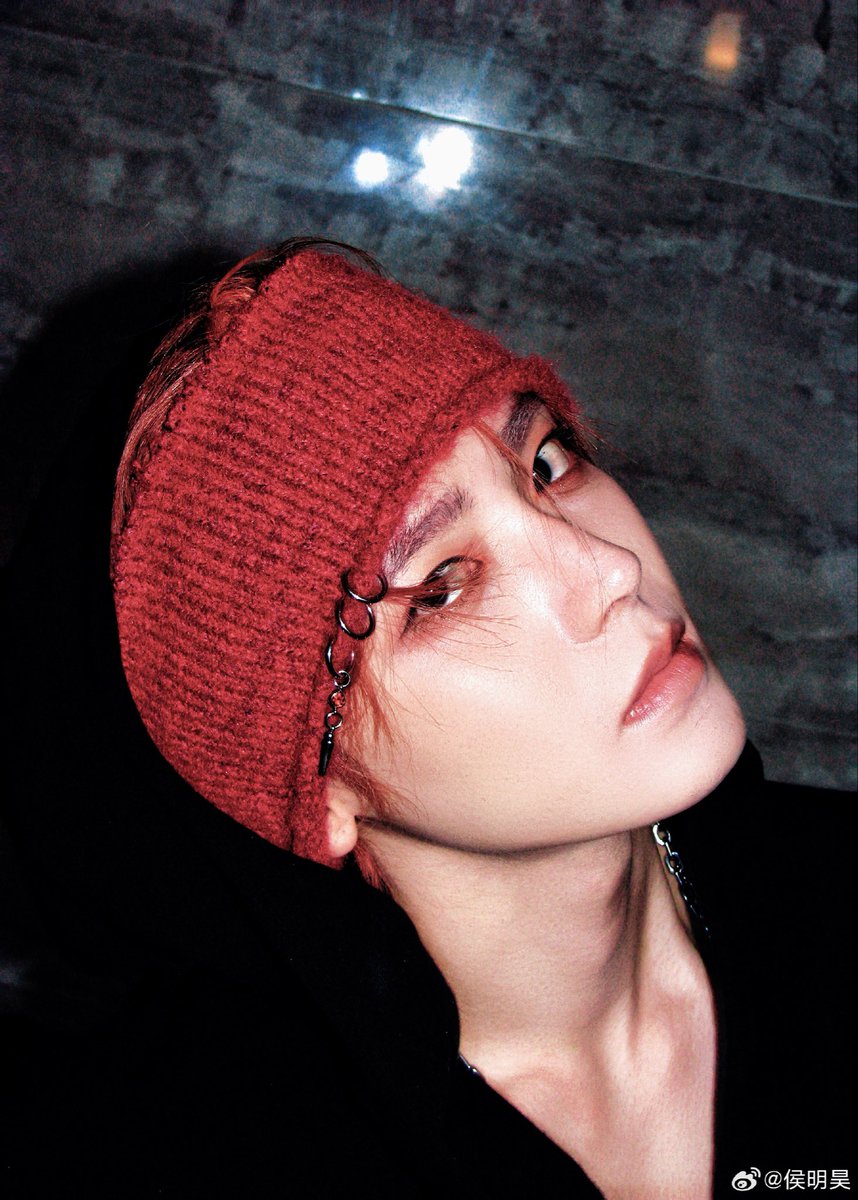 HMHUpdates's tweet photo. 10/01/2026 | Hou MingHao Weibo Post
Hou MingHao: “Getting ready to meet.”
#HouMingHao #侯明昊 #SingerHouMingHao #AmazingActor #SexyKitten https://t.co/oUKSRWl1lu