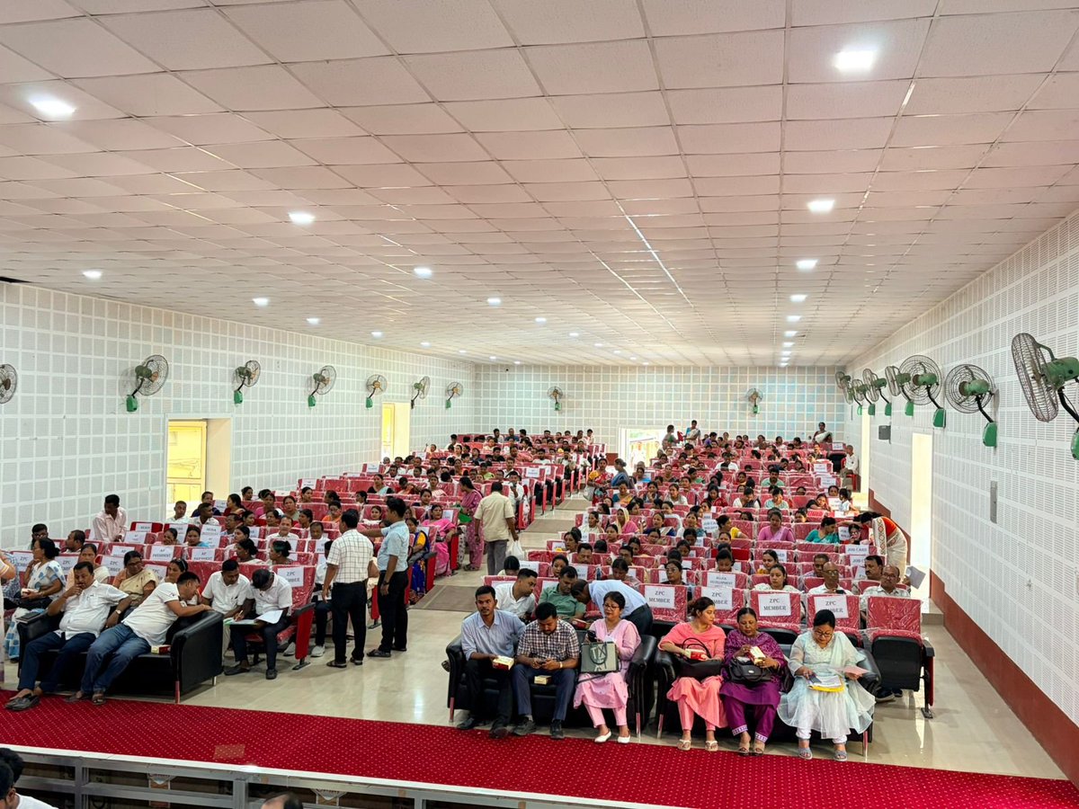 cprdassam's tweet photo. #PaanchSamelan is strengthening the foundation of a new era in rural development!

In Jorhat, PRI representatives, Gaonburhas &amp; block officials came together to understand the transition from MGNREGA to the new #VBGRAMG framework for effective grassroots implementation. https://t.co/VuFmgC6sAa