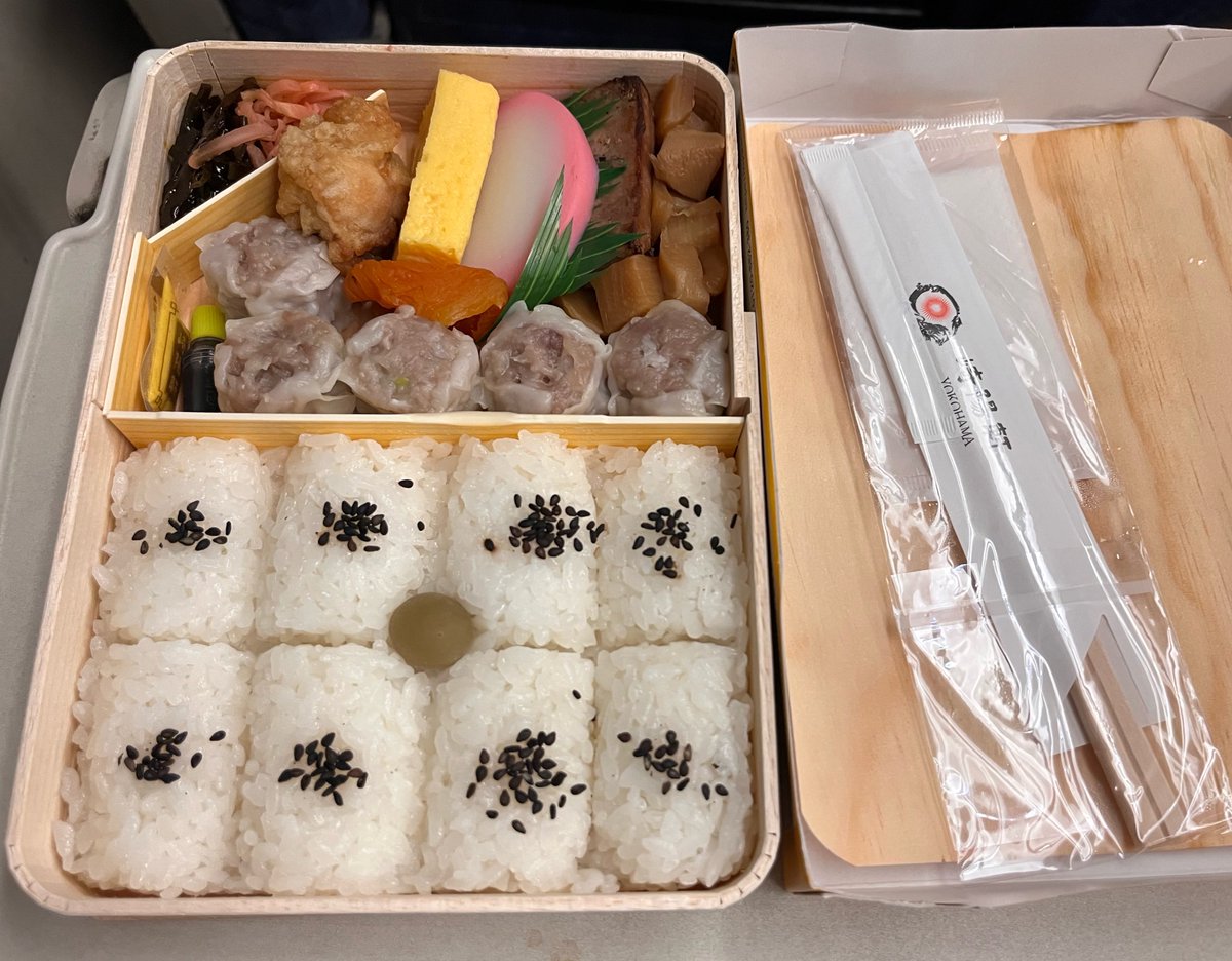 BSanchorRS6's tweet photo. 頭痛がおさまってきたのでようやく晩飯
シウマイ弁当のタケノコからしか得られない栄養がある() https://t.co/pQBnp8GAzq