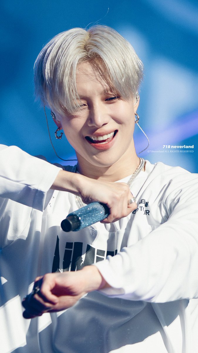 718neverland718's tweet photo. 260918 LiMiNaL day1📷

✨☺️✨😄✨😗✨

#태민 #TAEMIN #テミン #泰民 https://t.co/YS8au43p3S