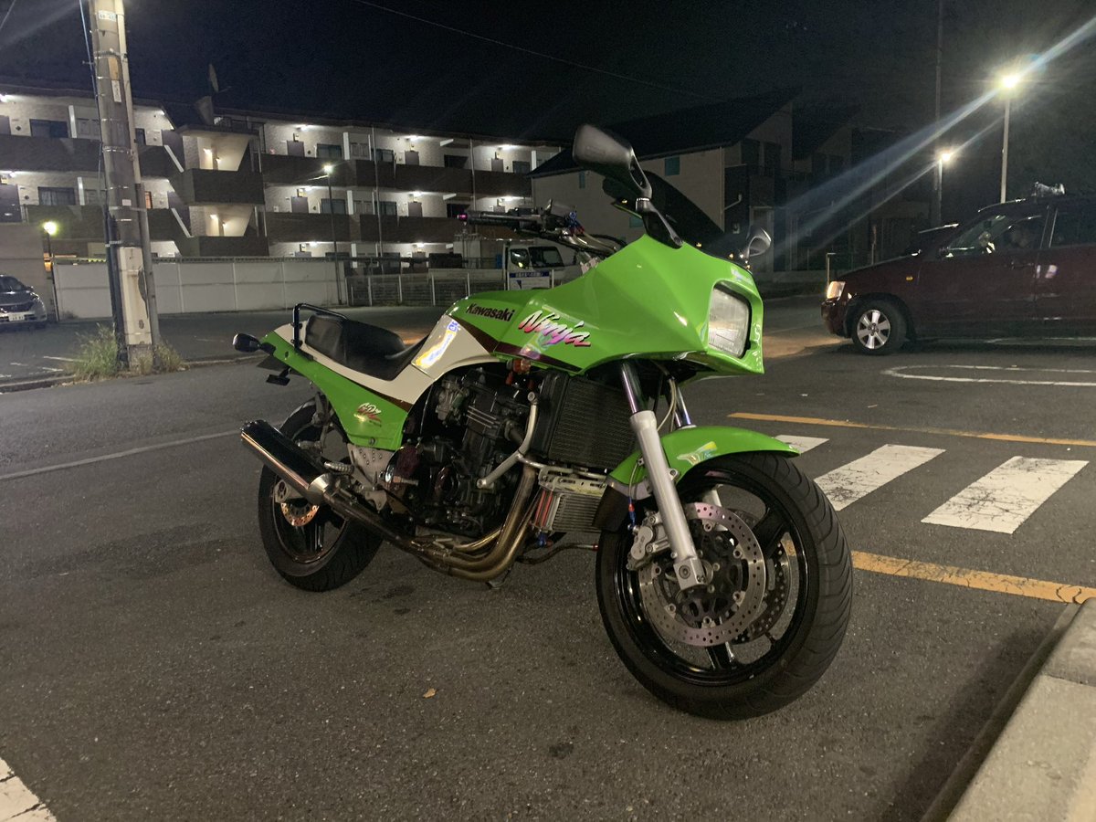 Marubo400fx's tweet photo. 約10年前ワタシへ。
ランサー以外ちゃんと所有してきましたよ！大したもんだねぇ… https://t.co/kwruRssmeH