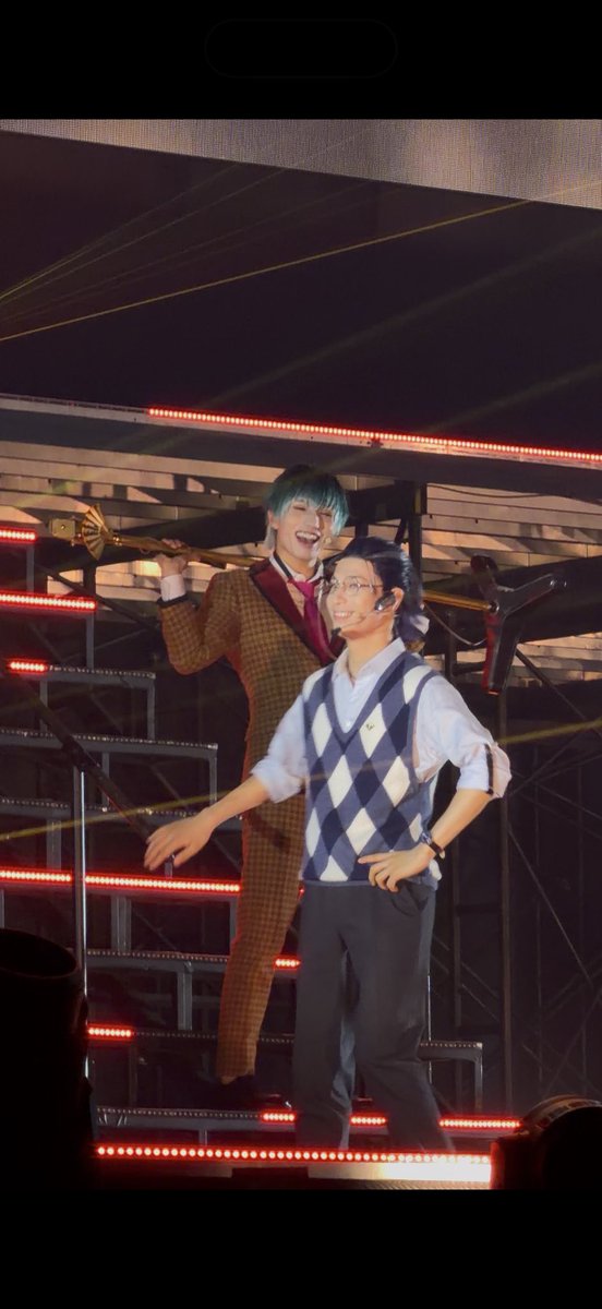 tansh_o2's tweet photo. 盧笙が来てニッコニコの簓と、
実はこっちもニッコニコの盧笙 https://t.co/tikgTHToX0