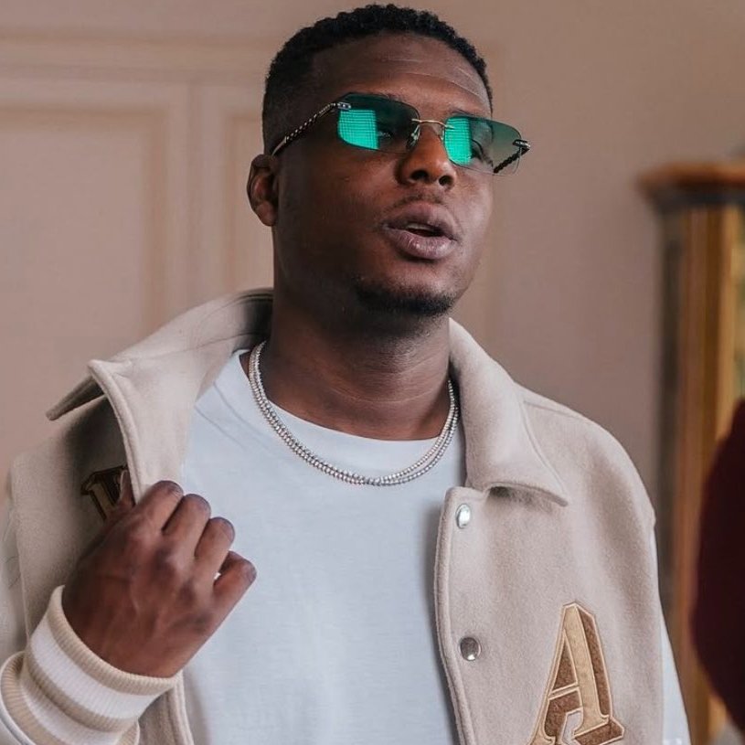 midiminuit__'s tweet photo. 📊 Les 12 RAPPEURS FR les + streamés de l'histoire sur Spotify !

🥇 JUL : 15Mds de streams
🥈 NINHO : 12,1Mds de streams
🥉 GIMS : 8,7Mds de streams

4️⃣ DAMSO : 7Mds de streams
5️⃣ PNL : 5,8Mds de streams
6️⃣ NISKA : 5,2Mds de streams
7️⃣ PLK : 5Mds de streams
8️⃣ BOOBA : 4,9Mds de streams
9️⃣ GAZO : 4,8Mds de streams
🔟 WERENOI : 4,5Mds de streams
1️⃣1️⃣ SCH : 4,5Mds de streams
1️⃣2️⃣2️⃣ TIAKOLA : 4,2Mds de streams
