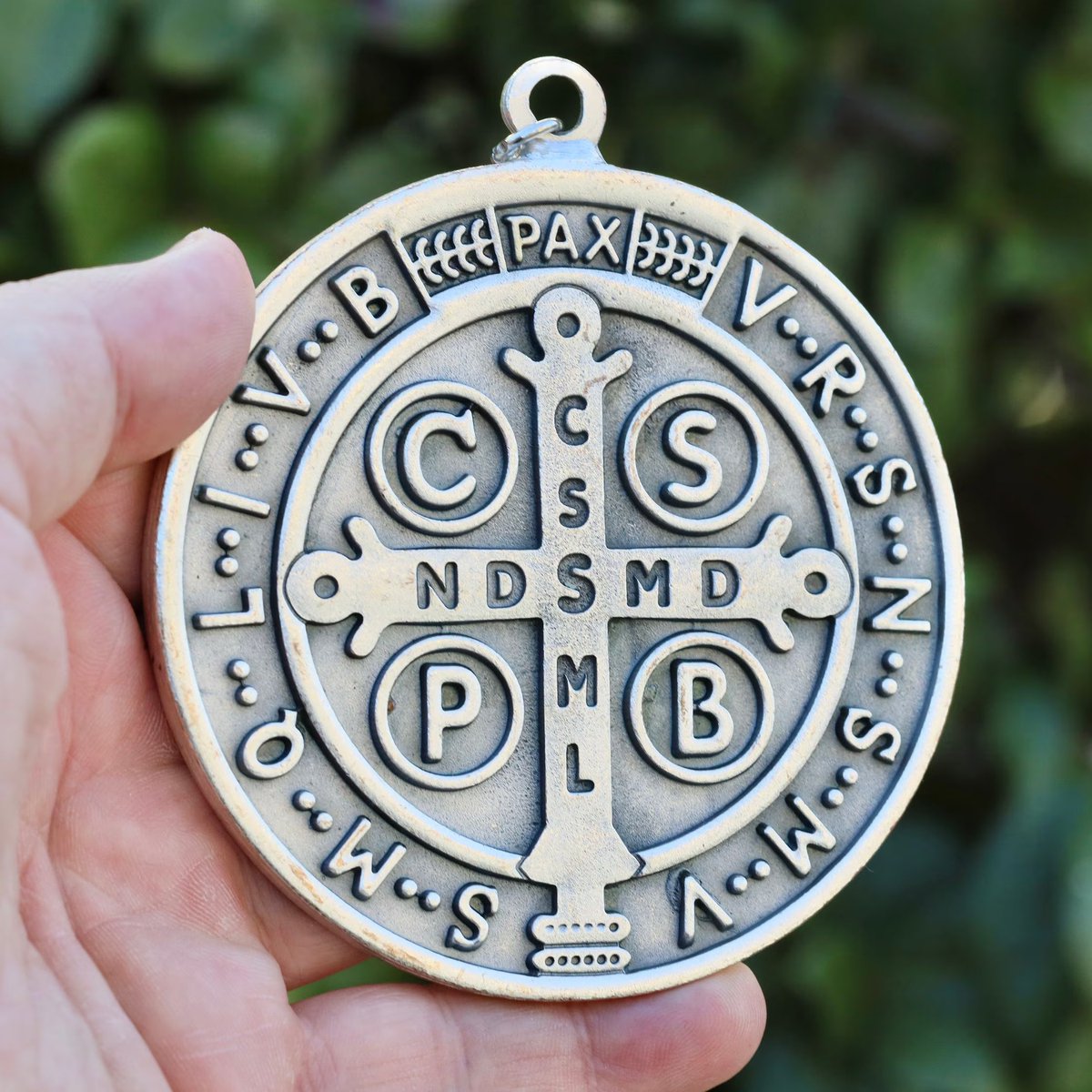 trad_west_'s tweet photo. You should wear a St. Benedict Medal. Why?  Because it’s one of the Church’s most powerful sacramentals.

But most people have no idea where it comes from or what it really says.

This is the story of the Saint Benedict Medal (1/3) https://t.co/ofHg01ylnj