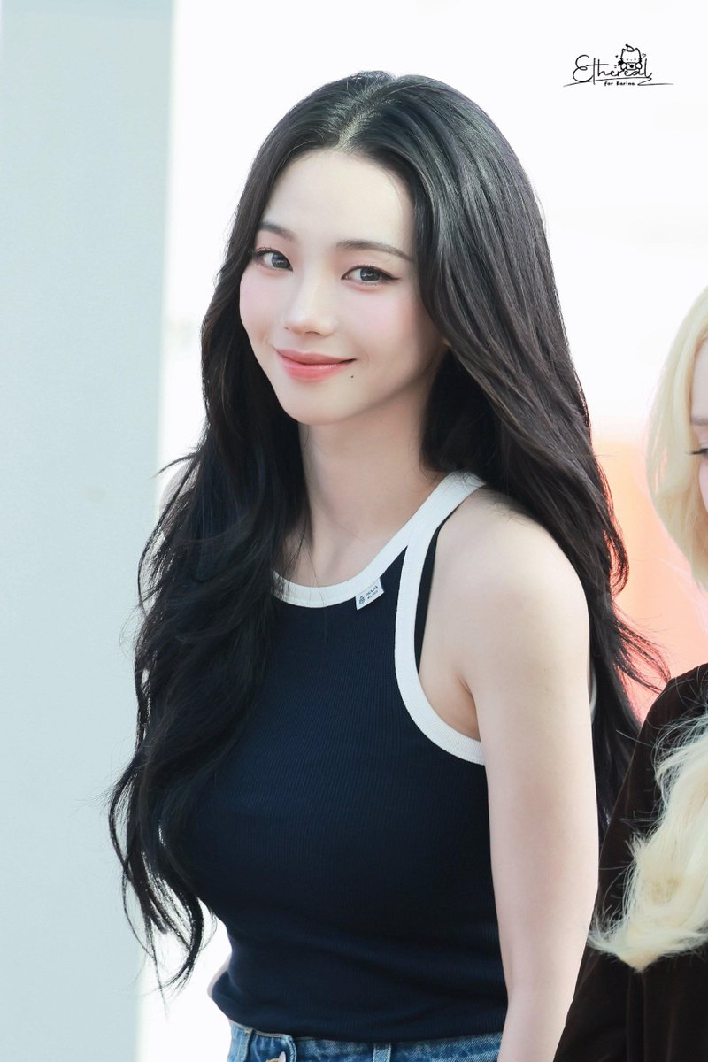 Yunjinbw5f's tweet photo. Karina https://t.co/Wy3nCVABMJ