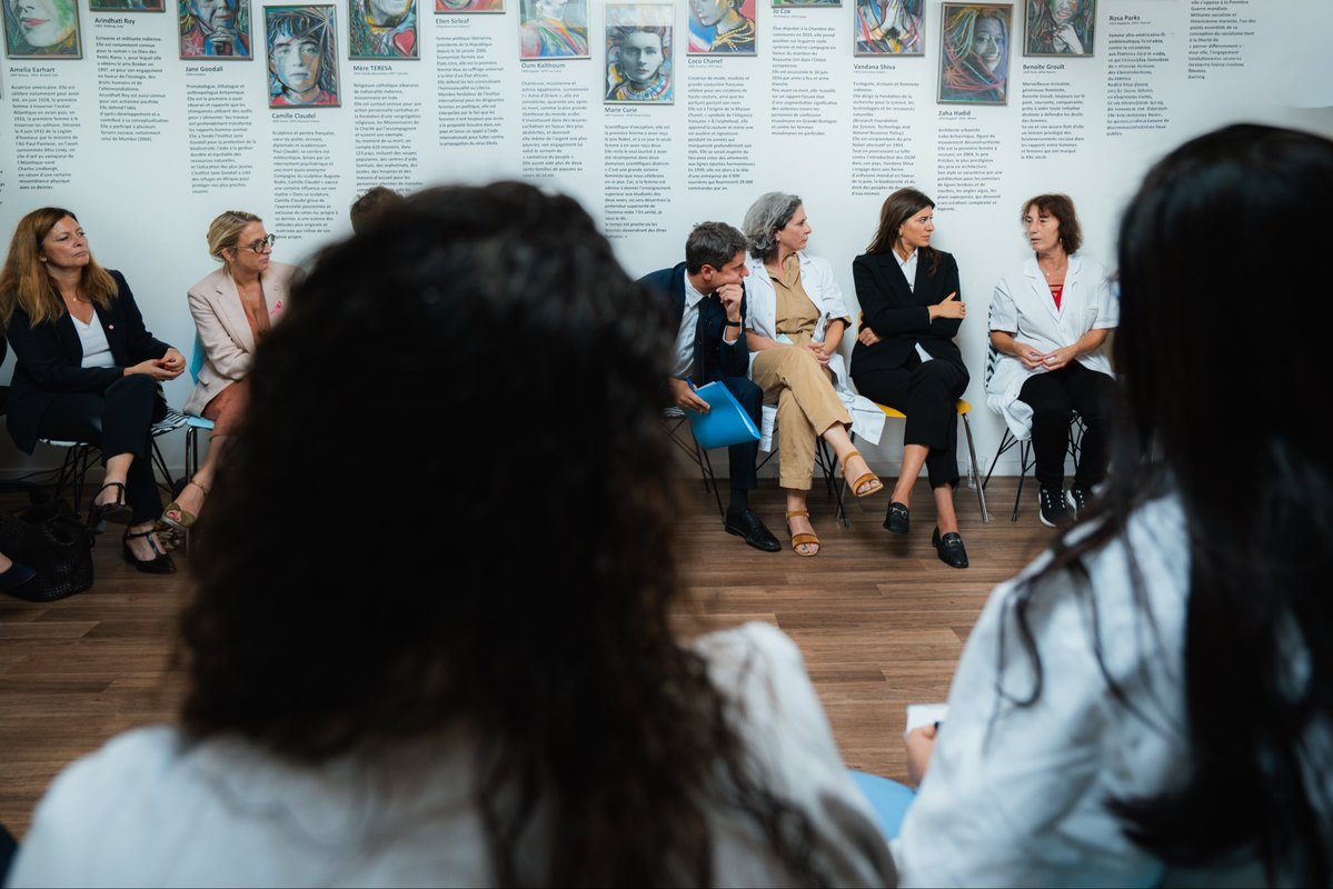 GabrielAttal's tweet photo. À la Maison des femmes de Saint-Denis ce matin, j'ai écouté. J'ai été touché par le courage de celles qui se relèvent et par le dévouement de celles et ceux qui les accompagnent.

Cet après-midi, je prendrai la parole à la tribune de l'Assemblée nationale pour défendre la loi intégrale contre les violences sexistes et sexuelles.