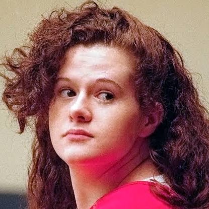CrimesReais's tweet photo. Essa é Christa Pike, a assassina mais jovem condenada à pena de morte. Ontem seria sua execução, mas ela recebeu duas injeções letais e continuou viva. https://t.co/1cmvOs9ZIE