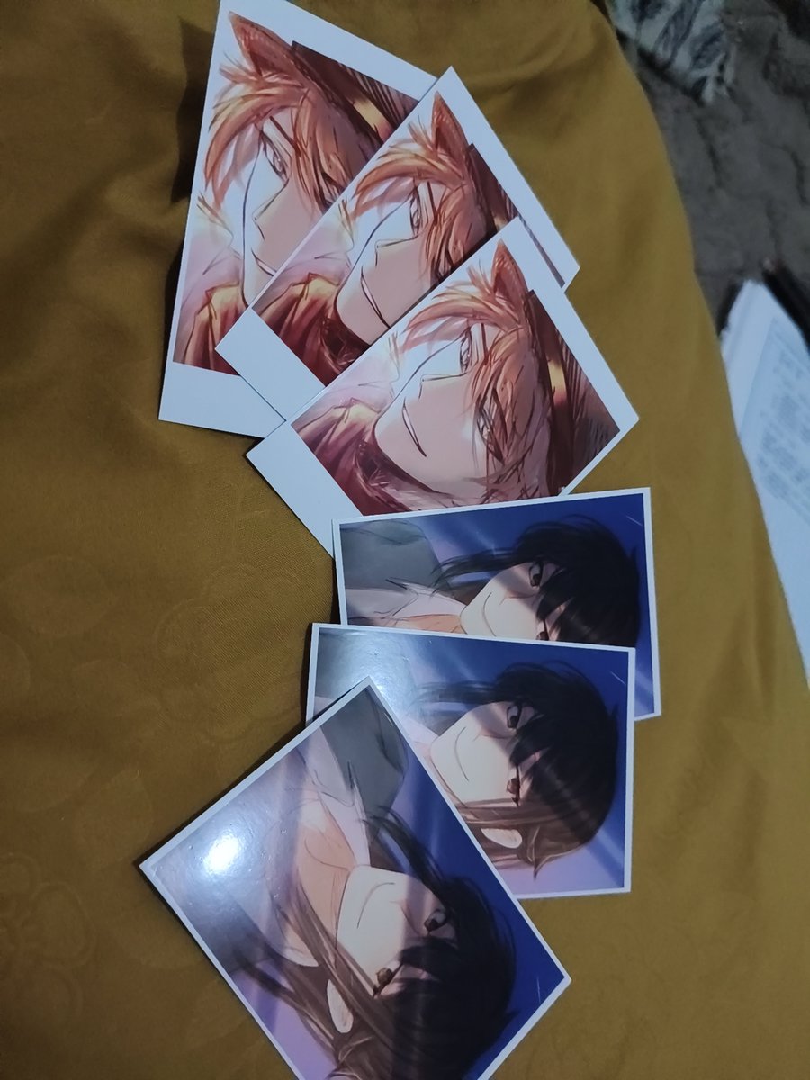 Galuh2212's tweet photo. Ak masih ada polaroid OC ku ternyata. Cuma 3 masing2 paling nanti ku kasih random atau klo mau booking gpp lah 😭 https://t.co/qwBAn6dnuq
