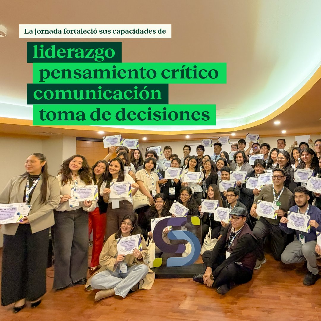 UCSM_oficial's tweet photo. 🌎💚 #UCSM | 𝑬𝒔𝒕𝒖𝒅𝒊𝒂𝒏𝒕𝒆𝒔 𝑺𝒂𝒏𝒕𝒂𝒎𝒂𝒓𝒊𝒂𝒏𝒐𝒔 𝒑𝒓𝒆𝒔𝒆𝒏𝒕𝒆𝒔 𝒆𝒏 ❞𝑻𝒓𝒂𝒛𝒂𝒏𝒅𝒐 𝒆𝒍 𝑴𝒂𝒏̃𝒂𝒏𝒂❞

Estudiantes de Ingeniería Civil y Psicología de la UCSM representaron a nuestra Universidad en este encuentro nacional realizado en Lima, donde participaron en debates desarrollados bajo el formato de las Naciones Unidas.

La experiencia fortaleció sus capacidades de liderazgo, pensamiento crítico, comunicación, argumentación y toma de decisiones, permitiéndoles desenvolverse en escenarios de diálogo y análisis sobre temas de interés nacional.

✨ 𝗘𝘅𝗽𝗲𝗿𝗶𝗲𝗻𝗰𝗶𝗮𝘀 𝗾𝘂𝗲 𝗳𝗼𝗿𝗺𝗮𝗻 𝗲𝘀𝘁𝘂𝗱𝗶𝗮𝗻𝘁𝗲𝘀 𝗽𝗿𝗲𝗽𝗮𝗿𝗮𝗱𝗼𝘀 𝗽𝗮𝗿𝗮 𝗱𝗶𝗮𝗹𝗼𝗴𝗮𝗿, 𝗽𝗿𝗼𝗽𝗼𝗻𝗲𝗿 𝘆 𝗰𝗼𝗻𝘁𝗿𝗶𝗯𝘂𝗶𝗿 𝗮 𝗹𝗮 𝗰𝗼𝗻𝘀𝘁𝗿𝘂𝗰𝗰𝗶𝗼́𝗻 𝗱𝗲𝗹 𝗳𝘂𝘁𝘂𝗿𝗼 𝗱𝗲𝗹 𝗽𝗮𝗶́𝘀.

#UCSM #SentimientoSantamariano #IngenieríaCivilUCSM #PsicologíaUCSM #Liderazgo #FormaciónIntegral