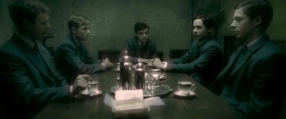 taishopervert's tweet photo. Since the TL is gooning to Malfoid I'll just say it: by putting to pen all a middle aged Labourite woman sees as evil, Rowling created a compelling vision in the Death-Eaters/Slytherins/purebloods. Neo-Victorians, Nazi secret societies, posh Greco-Roman names, a ruthless vanguard https://t.co/SqLBuNGW3J