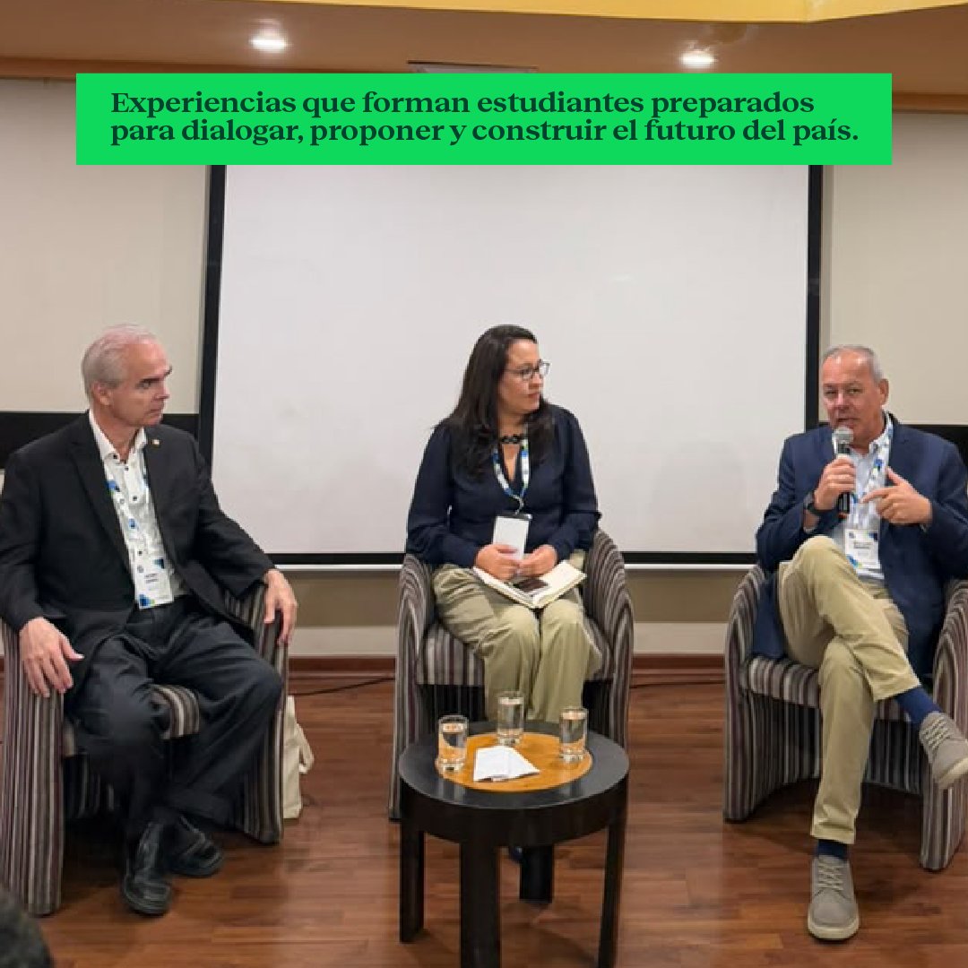 UCSM_oficial's tweet photo. 🌎💚 #UCSM | 𝑬𝒔𝒕𝒖𝒅𝒊𝒂𝒏𝒕𝒆𝒔 𝑺𝒂𝒏𝒕𝒂𝒎𝒂𝒓𝒊𝒂𝒏𝒐𝒔 𝒑𝒓𝒆𝒔𝒆𝒏𝒕𝒆𝒔 𝒆𝒏 ❞𝑻𝒓𝒂𝒛𝒂𝒏𝒅𝒐 𝒆𝒍 𝑴𝒂𝒏̃𝒂𝒏𝒂❞

Estudiantes de Ingeniería Civil y Psicología de la UCSM representaron a nuestra Universidad en este encuentro nacional realizado en Lima, donde participaron en debates desarrollados bajo el formato de las Naciones Unidas.

La experiencia fortaleció sus capacidades de liderazgo, pensamiento crítico, comunicación, argumentación y toma de decisiones, permitiéndoles desenvolverse en escenarios de diálogo y análisis sobre temas de interés nacional.

✨ 𝗘𝘅𝗽𝗲𝗿𝗶𝗲𝗻𝗰𝗶𝗮𝘀 𝗾𝘂𝗲 𝗳𝗼𝗿𝗺𝗮𝗻 𝗲𝘀𝘁𝘂𝗱𝗶𝗮𝗻𝘁𝗲𝘀 𝗽𝗿𝗲𝗽𝗮𝗿𝗮𝗱𝗼𝘀 𝗽𝗮𝗿𝗮 𝗱𝗶𝗮𝗹𝗼𝗴𝗮𝗿, 𝗽𝗿𝗼𝗽𝗼𝗻𝗲𝗿 𝘆 𝗰𝗼𝗻𝘁𝗿𝗶𝗯𝘂𝗶𝗿 𝗮 𝗹𝗮 𝗰𝗼𝗻𝘀𝘁𝗿𝘂𝗰𝗰𝗶𝗼́𝗻 𝗱𝗲𝗹 𝗳𝘂𝘁𝘂𝗿𝗼 𝗱𝗲𝗹 𝗽𝗮𝗶́𝘀.

#UCSM #SentimientoSantamariano #IngenieríaCivilUCSM #PsicologíaUCSM #Liderazgo #FormaciónIntegral