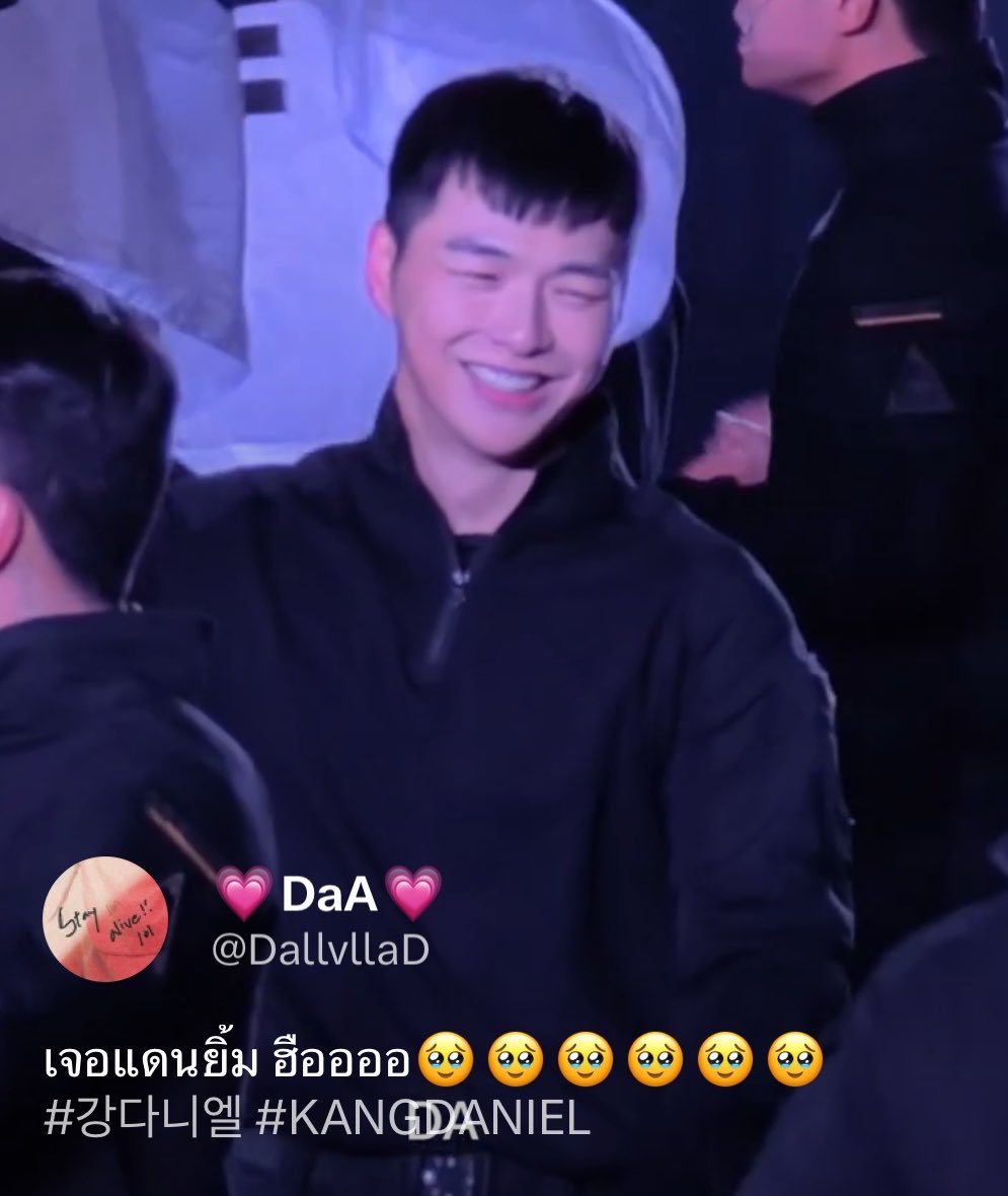 mxkxshxp's tweet photo. @DallvllaD มัทฉะลาเต้ยิ้มหวานนนนน https://t.co/QjvkYEcDHx