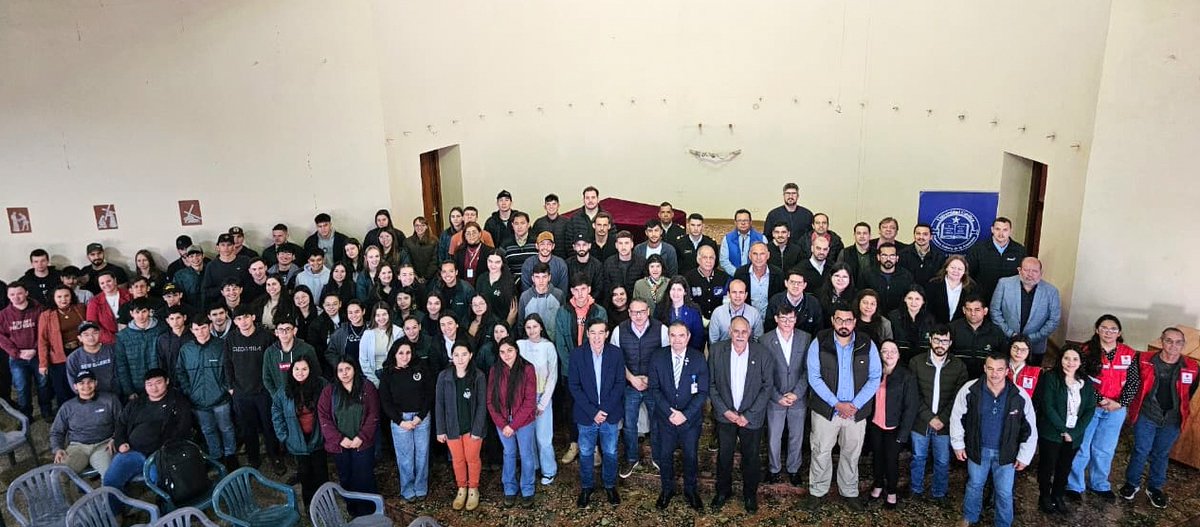 IngenieriaUNA's tweet photo. La FIUNA participó del III Foro Hidroclimático en la ciudad de Hohenau. 
Leer más: https://t.co/s5LbjlnyNA 🔗 https://t.co/y3N84RMILT