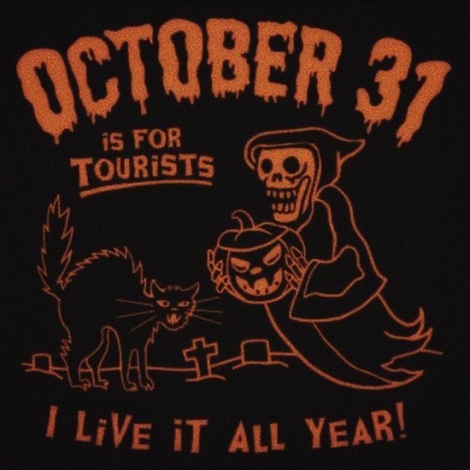 horrorsthetics's tweet photo. happy october 1st https://t.co/B5Tnl60bWJ