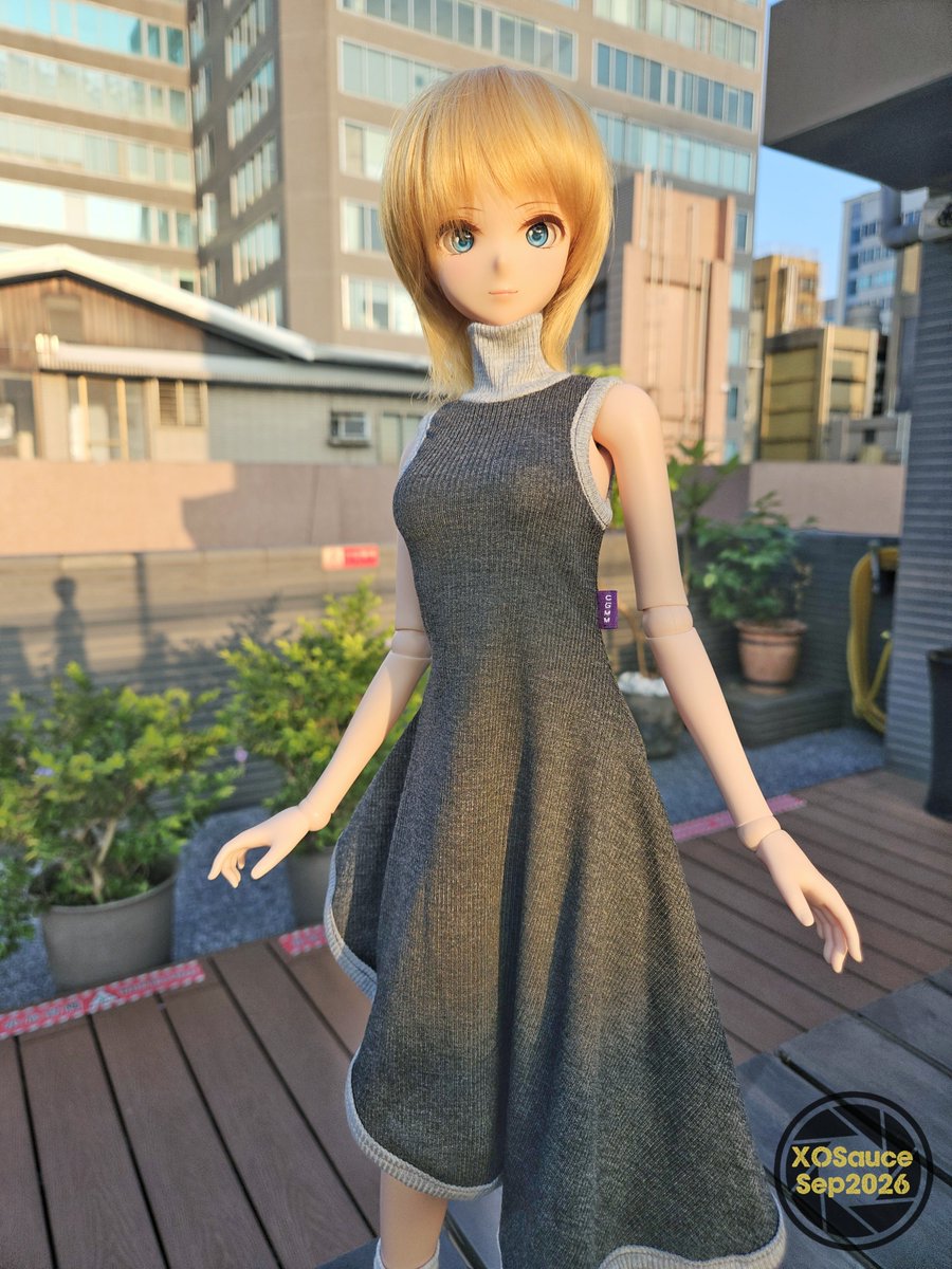 xosauce2016's tweet photo. It was still hot at sunset! Even if you stand at a high place, you won’t be able to change it!🥲
#smartdoll #smartdollphotograph #smartdollclothes #dollfashion #dannychoo https://t.co/iDlztJ8849