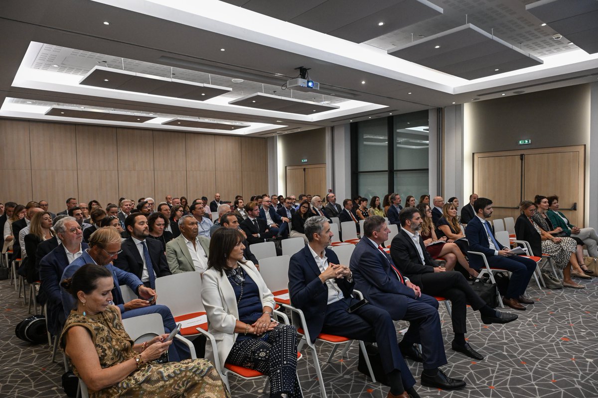 Monaco_Chamber's tweet photo. ⚖️ Retour sur la conférence annuelle du MEB, organisée avec l'OECM et en partenariat avec @99avocats_mc , sur la réforme du droit des sociétés (loi n° 1.573). 
💬Plus de 120 dirigeants ont échangé sur ses impacts en matière de gouvernance et de prévention des conflits d'intérêts. https://t.co/4FK8R6iL1r
