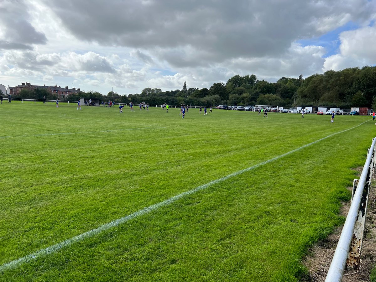 Gregsonladies26's tweet photo. ⚽️ GAME SNAPSHOTS ⚽️

#GregsonLane #WomensFootball #GameDay #FootballFamily 🖤🤍💛 https://t.co/GxHMDbjw1H