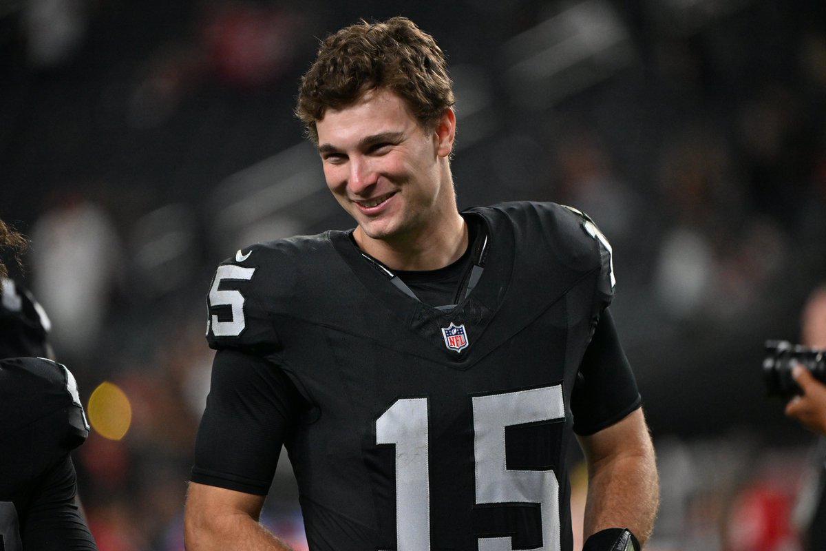 FanDuel's tweet photo. Fernando Mendoza turns 23 years old today:

🏴‍☠️ National Champion
🏴‍☠️ Heisman Trophy Winner
🏴‍☠️ No. 1 Overall Pick
🏴‍☠️ Walter Camp Award
🏴‍☠️ Maxwell Award

The Raiders are 3-0 and he hasn't played a snap yet 🔥 https://t.co/ePGy03oLd9