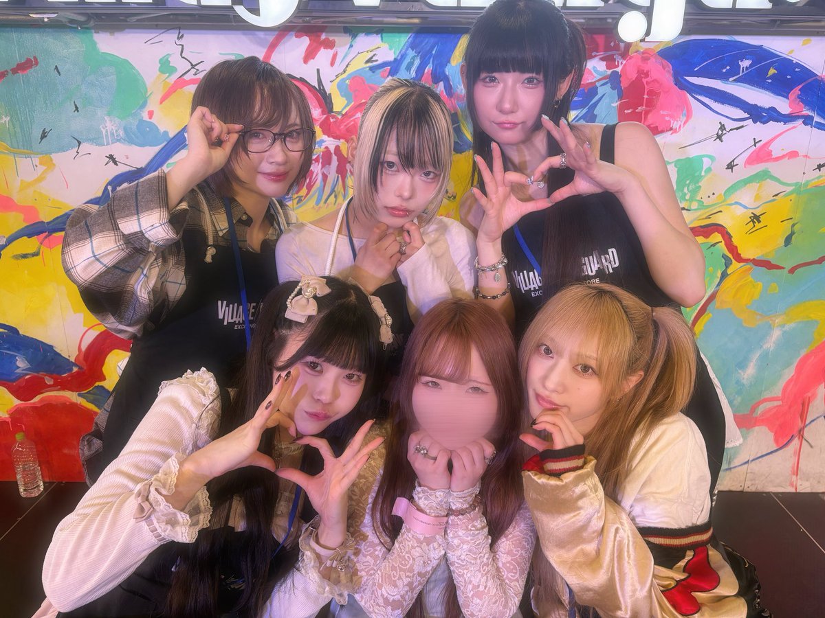 xmlzxn's tweet photo. 激メロアイドルたち𖦹 ̫ 𖦹♥
囲み、まいんずちゃん全員からの褒めを浴びれて神

#陽南ぼっこ
#つ輝ちゅーにゅー
#すず奈すずなり
#大きく育ったカナ
#おみたまらん https://t.co/77cVM7WNzd
