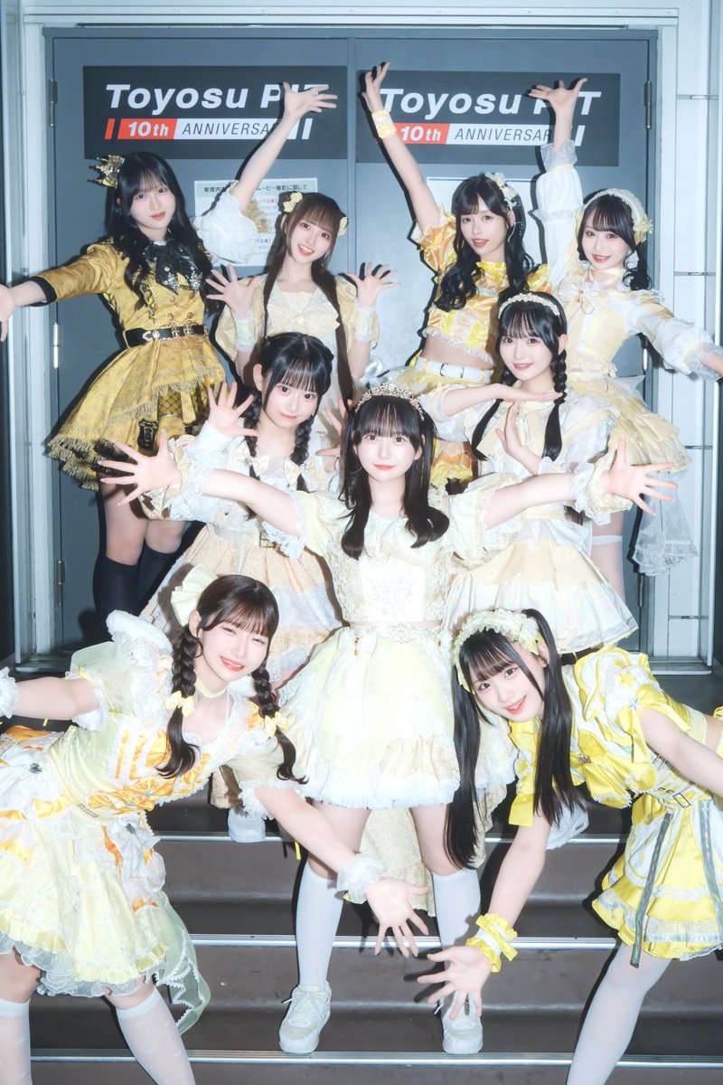 Nonfic_official's tweet photo. 【ふぃくふぇす！~とうかリアバSP~】

とっても幸せな誕生日になりました！
みんなにも特大の幸せが降り注ぎますように♡
by とうか💛

#のんふぃく #ふぃくふぇす https://t.co/lvP183ijUz