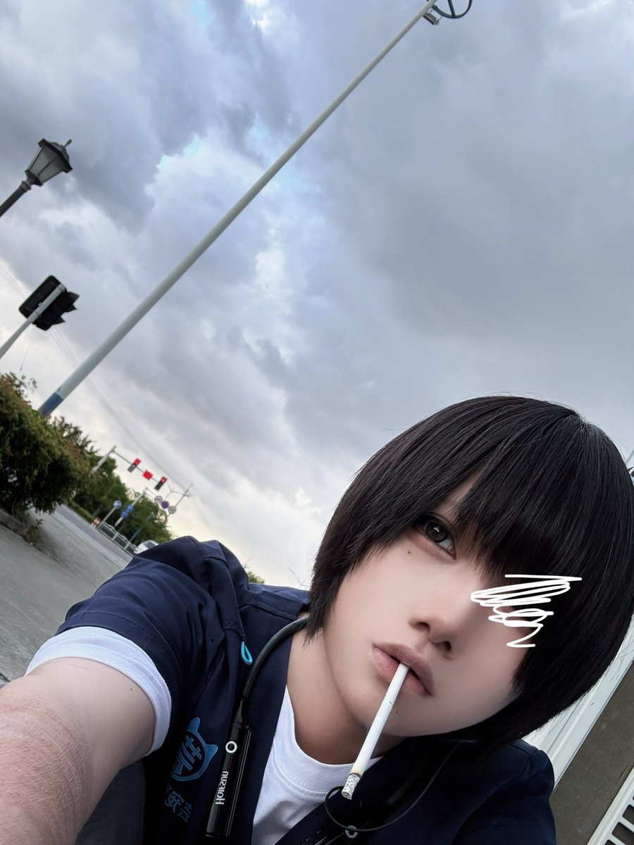 kurokawamio1015's tweet photo. 气死我了我又被。举报了。我一起发。我 #特效化妆 https://t.co/9ijxrfCANq