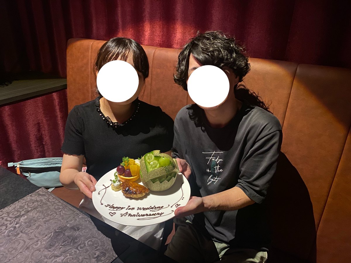 akn_crew's tweet photo. 💝Happy Wedding Anniversary💝
ついに1年経ち、2年目に突入👏✨
皆様に支えられながら迎えることが出来ました🫶✨
贅沢フレンチをフルコース🍽️✨
これからも優しく温かい目で見守って頂ければと思います🥺✨
今後ともよろしくお願いします💫
#結婚記念日 https://t.co/QNp6IbYJEX