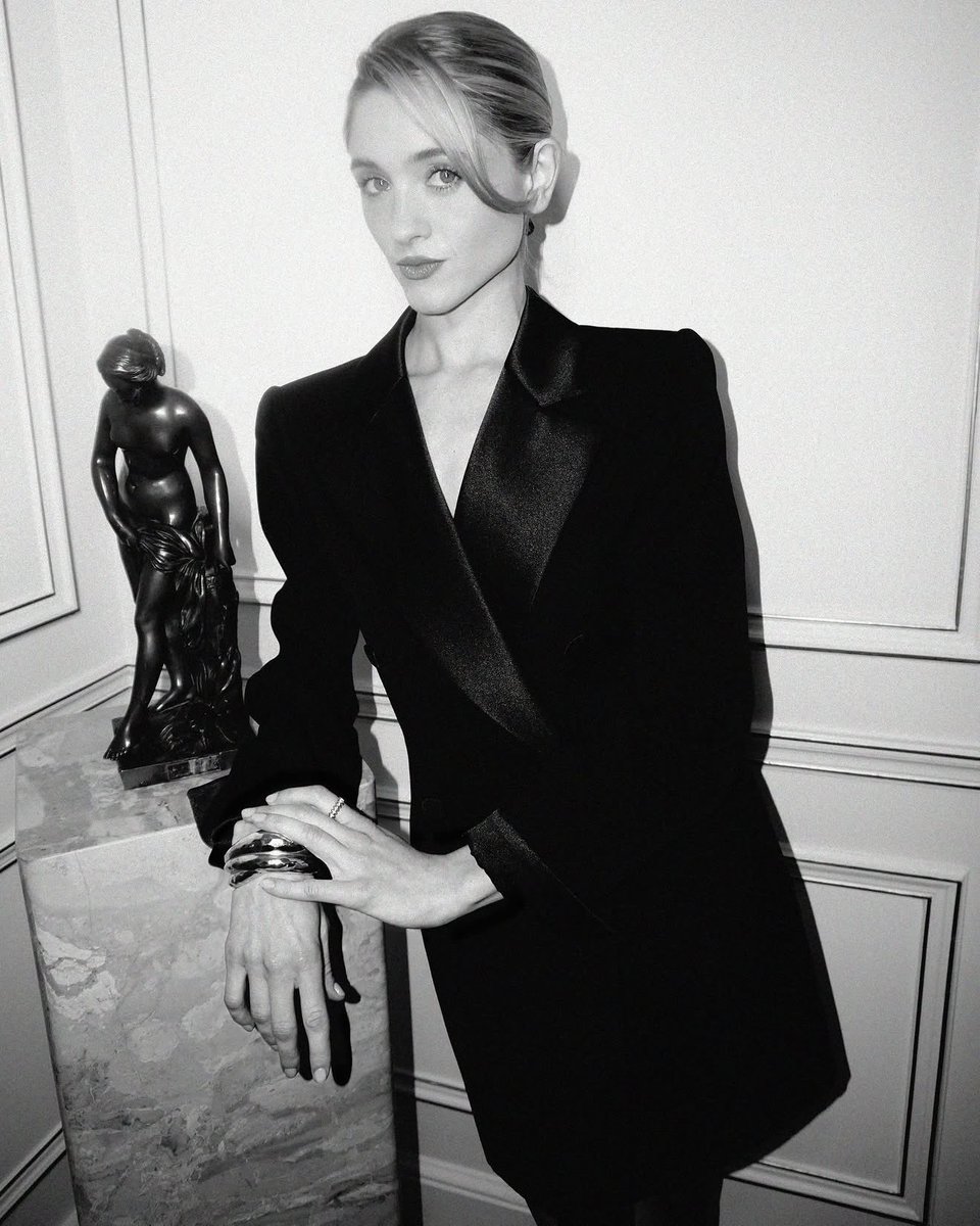 saintmalosunset's tweet photo. more photos of natalia dyer in paris for YSL https://t.co/DZ6JrPqxbp