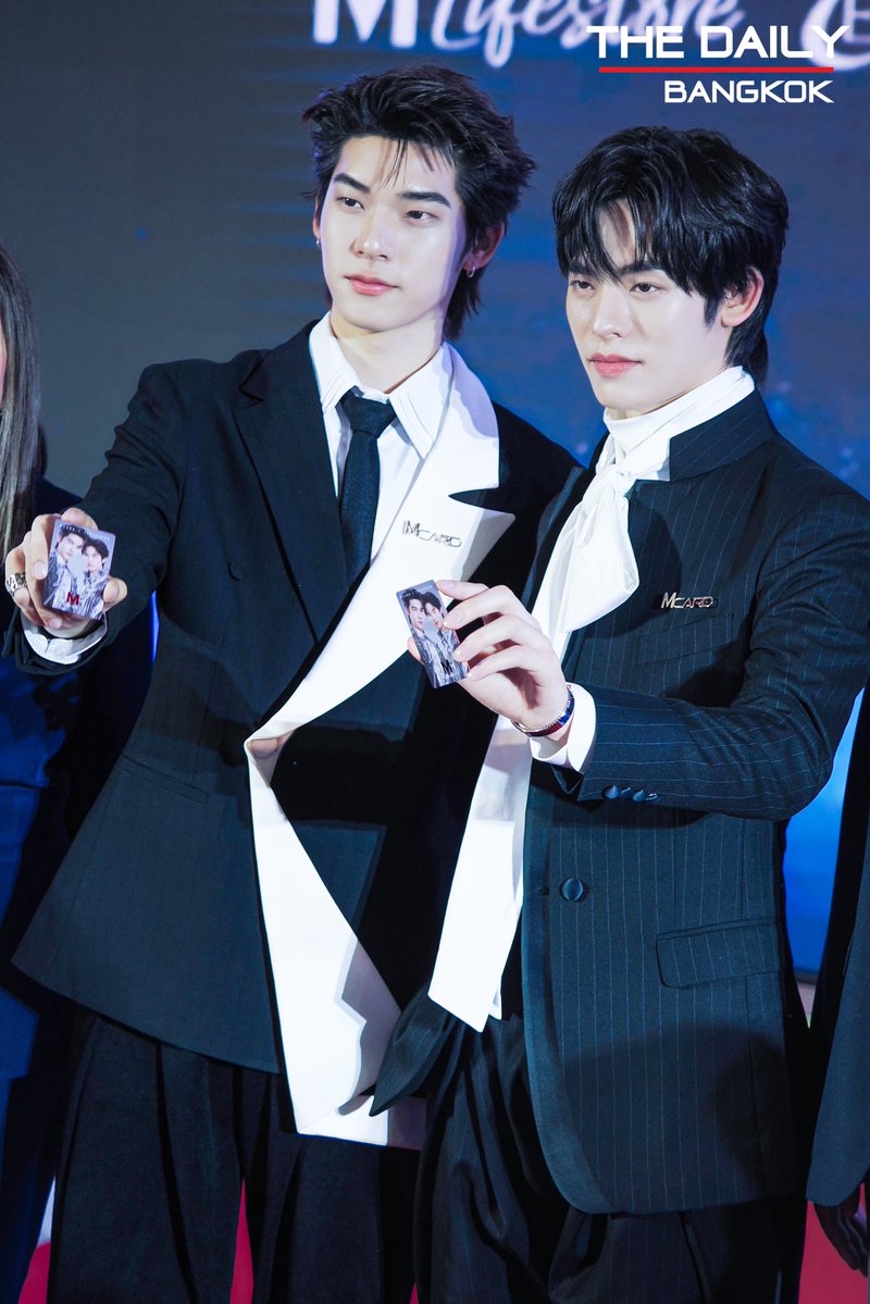 thedailybkk's tweet photo. หล่อออร่า “ตี๋ตี๋–ป๋อ” ขึ้นแท่น M CARD NEXT GEN BRAND AMBASSADORS
ส่งพลังคนเจนใหม่ เชื่อมทุกไลฟ์สไตล์ สู่ประสบการณ์ที่มากกว่าการช้อปปิ้ง

MCARD NEXT GEN WITH TTP

#MCardxTeeteePor 
#MCardNextGenxTeeteePor #MCard   #TheMallGroup
#TeeteePor #ตี๋ตี๋ป๋อ
#twnpich #Porsuppakarn https://t.co/zCPG75IGoh