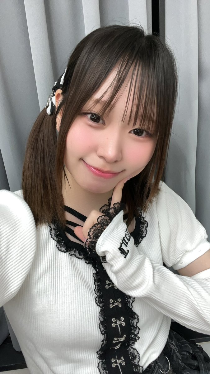 MashiroMonami's tweet photo. ワンコイン祭り！vol.21
ありがとうございました〜！！

10月一発目‼️
久しぶりの人も初めましての人もありがとう！ペンライトも見えてたよ🤍👀

次のライブは13(火)の火曜定期🔥
10(土)は御茶ノ水にて撮影会もあります📸
 #TiiL https://t.co/VwH3pidLjx