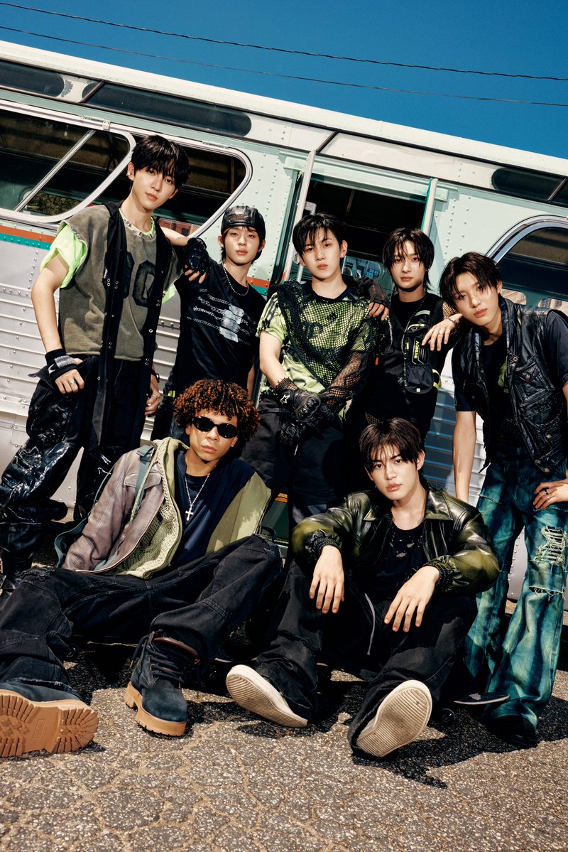 kickflip_jype's tweet photo. 𝙆𝙞𝙘𝙠𝙁𝙡𝙞𝙥 𝙓 𝙞𝙖𝙣𝙣 𝙙𝙞𝙤𝙧 💥

𝙆𝙞𝙘𝙠 𝙊𝙛𝙛 𝙏𝙝𝙚 𝙒𝙖𝙡𝙡(𝙁𝙚𝙖𝙩. 𝙞𝙖𝙣𝙣 𝙙𝙞𝙤𝙧) 𝘾𝙤𝙢𝙞𝙣𝙜 𝙎𝙤𝙤𝙣 🛹

KickFlip The 5th Mini Album "KICK OFF THE WALL Pt. 1"
2026.10.06 6PM (KST) Release!

Pre-save & Pre-add : https://t.co/SLCsxHfuL7

#KickFlip #킥플립
#KICKOFFTHEWALL_Pt1 
#KickOffTheWall