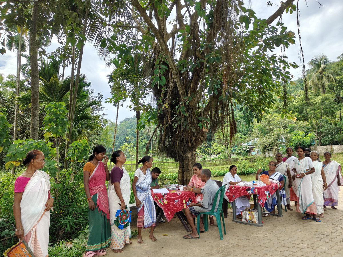 MetroNhm's tweet photo. International Day of Elderly Persons was observed at various Ayushman Arogya Mandir in Kamrup Metro through awareness sessions on healthy ageing and health screening. https://t.co/X3Ud3SaVA2