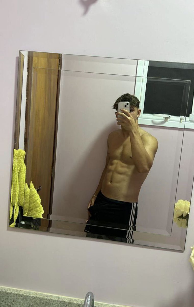novinhosbaits's tweet photo. Mais um safado que caiu no papo e mandou nude. Quer saber como é o pau daquele amigo? Chama na DM para mais informações! https://t.co/gQ0QsmoIu8