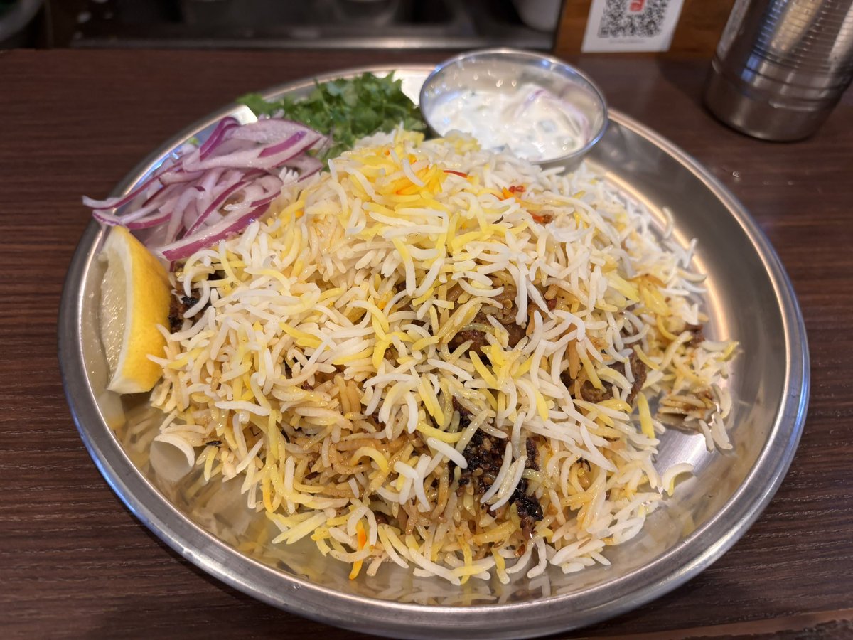 hiroki0408's tweet photo. 麻辣マトンビリヤニ
#ジョニーのビリヤニ神田店
久しぶりのビリヤニ
麻辣、確かに時たま山椒の風味が
結構合う、美味い https://t.co/gxpvDuCqg7